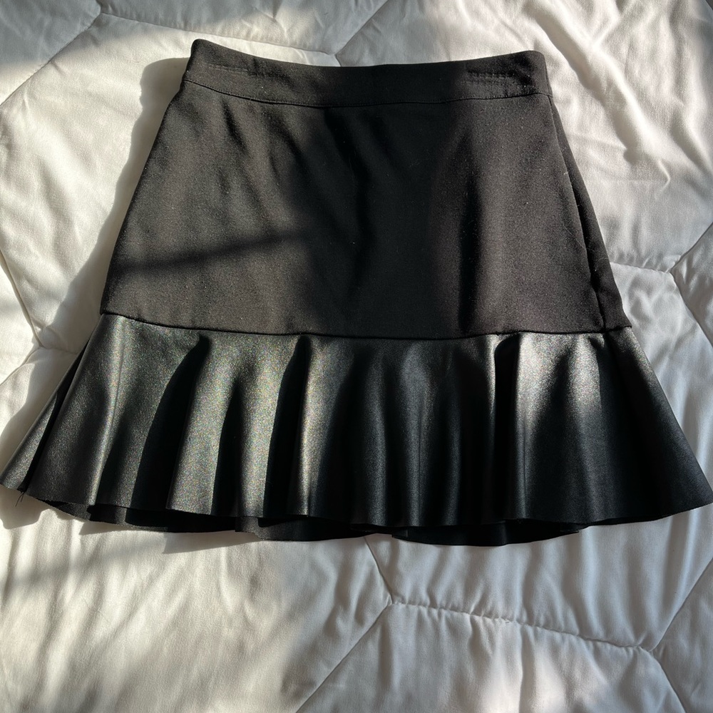 Leather trimmed mini skirt